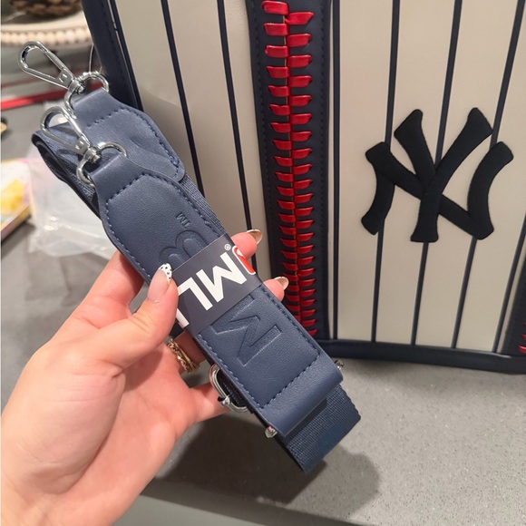 Yankees MLB hand bag - Picture 7 of 11
